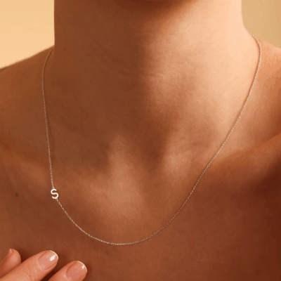 Chocker Initial Sideways Plata 925
